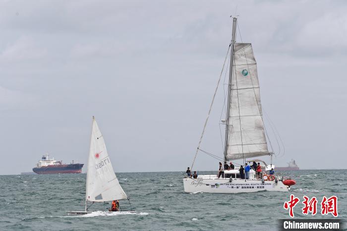 首届“一带一路”国际帆船赛青少年文化交流活