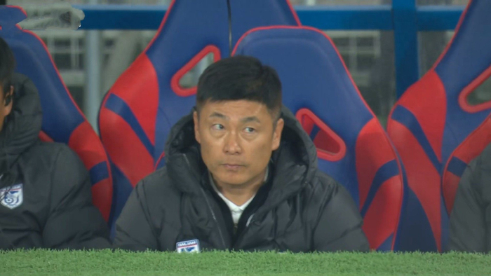 大连英博德比战险胜辽宁铁人 斯坦丘世界波破门