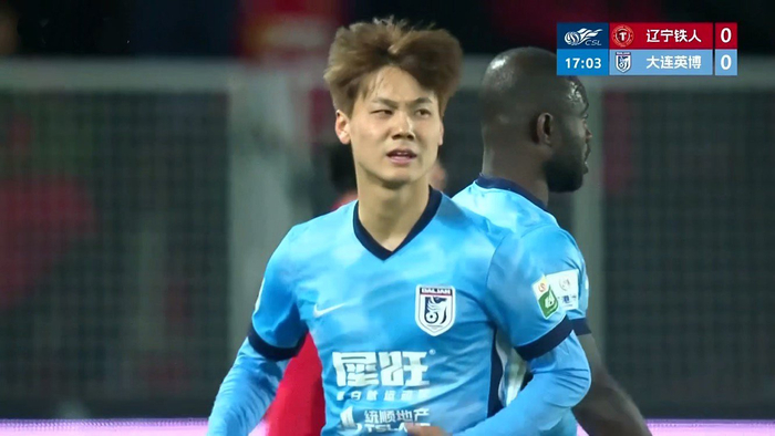 大连英博德比战险胜辽宁铁人 斯坦丘世界波破门