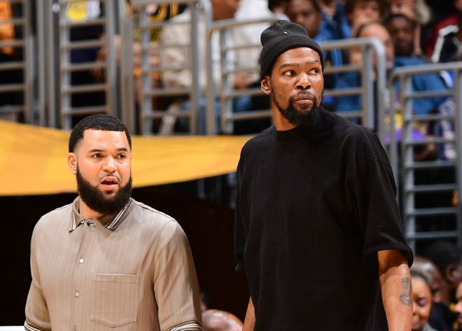 杜兰特带伤复出火箭迎战湖人G2关键战